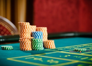 slot600 Relax Gaming table selection screen showing multiple blackjack and roulette variants with limits